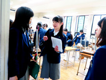 中1の教室で高3のBIG SISTERが活動開始 | 最新のお知らせ｜香蘭